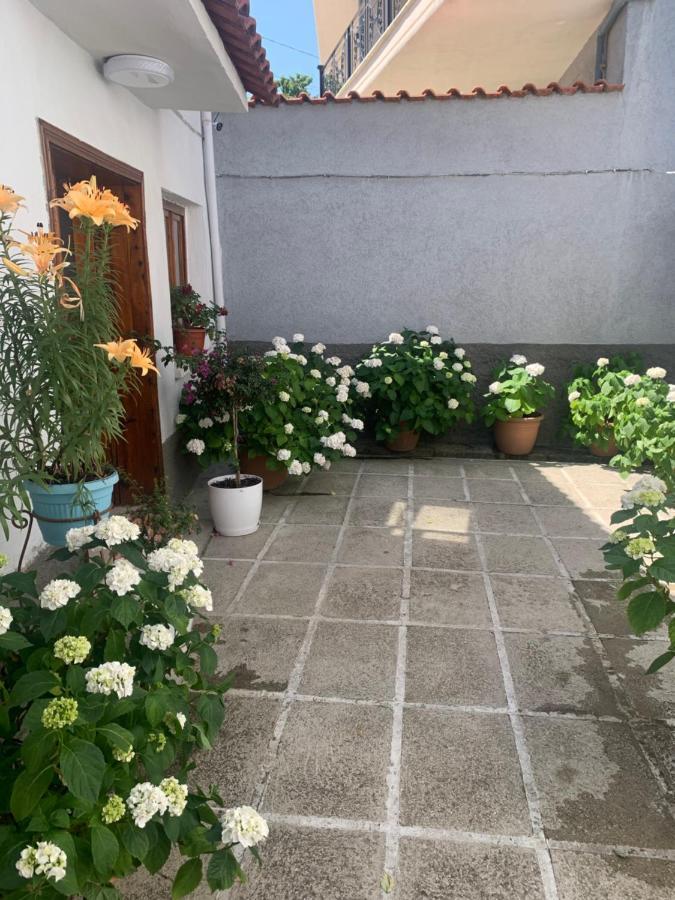 Tradicional Bazaar Home Korce Esterno foto